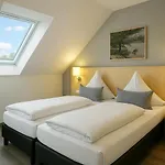 Hotel Konsum 4*
