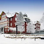 Konsum Hotel 4*